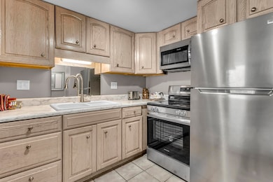 715 W Michigan Ave unit 202, Jackson, MI 49201 - photo 5