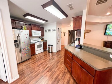 303 S Arthur St, Decatur, TX 76234 - photo 3