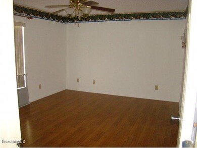 bedroom wood flooring.jpg
