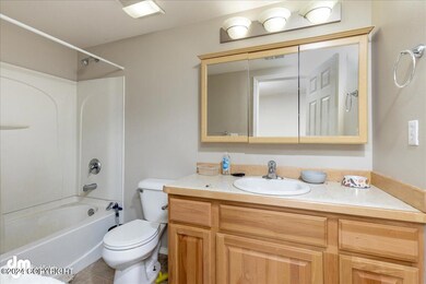 05-Basement Bath-DW-2824