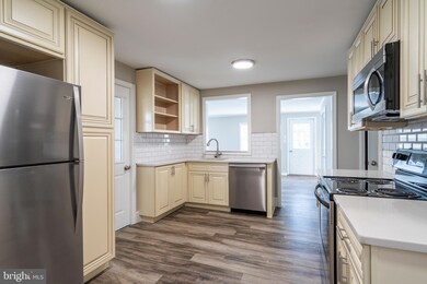 338 Poplar Ave unit 1ST FLOOR, Devon, PA 19333 - photo 3