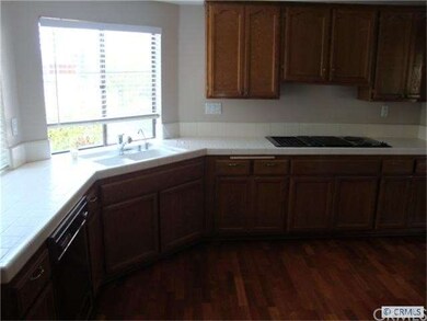 Bright Kitchen