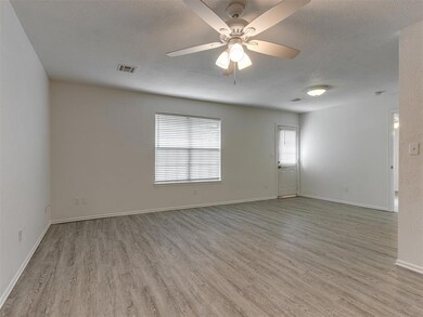 900 NW 19th St, Moore, OK 73160 - photo 7