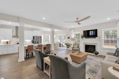 4327 Highlander Dr, Boiling Springs, SC 29316 - photo 6