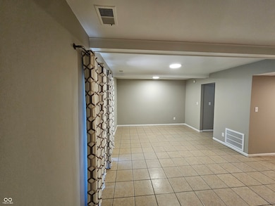 6312 Commons Dr, Indianapolis, IN 46254 - photo 5