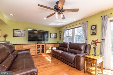 1716 Weidner Ct, Quakertown, PA 18951 - photo 5