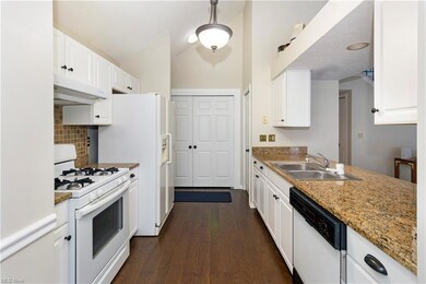 Renovated in 2017 with new cabinets, granite count