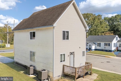 1176 W 6th St, Laurel, DE 19956 - photo 6