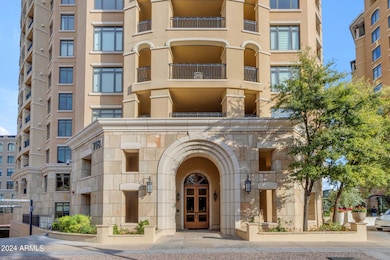 Entry to building