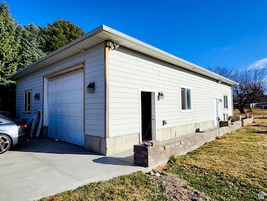 3639 W Jasmine St, West Valley City, UT 84120 - photo 5