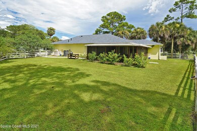 472 Carly Ln-6