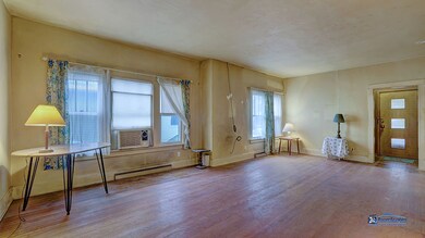 518 W Ridgeland Ave, Waukegan, IL 60085 - photo 3