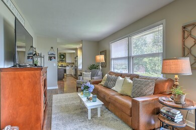 4010 W Englewood-17