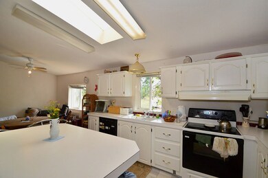 8110 E Greenbluff Rd, Colbert, WA 99005 - photo 5