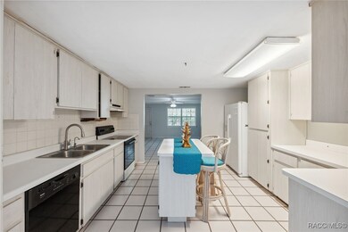 395 S Poinsettia Terrace, Crystal River, FL 34429 - photo 6