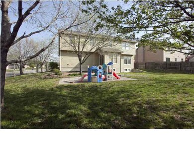 Large Fenced Yard
