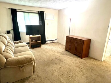 525 Calef Rd unit 1, Manchester, NH 03103 - photo 4