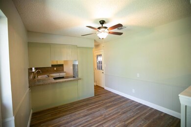 200 Page Ct, Hurst, TX 76053 - photo 4