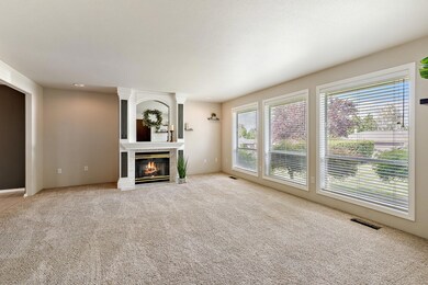 1843 Canyon Ave, Medford, OR 97504 - photo 3