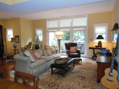 712 Sycamore Place unit 712, Columbus, OH 43206 - photo 2