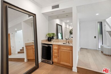 234 S Tower Dr unit 2, Beverly Hills, CA 90211 - photo 6