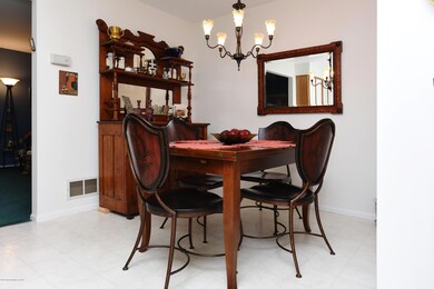 30 Forest Garden dining area