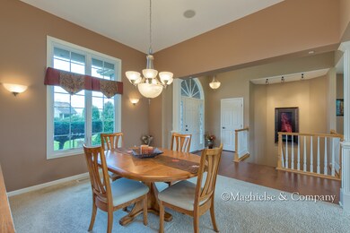 07 Dining Room