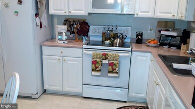 13982 Chelmsford Dr, Gainesville, VA 20155 - photo 5