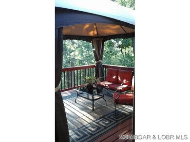 COVERED DECK