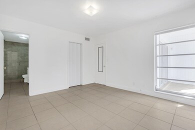 River Shores unit 211, Oakland Park, FL 33334 - photo 4