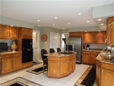 Kitchen. Spacious well planned kitchen with breakf