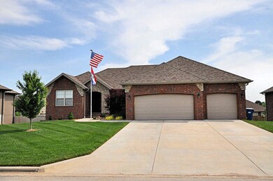 812 E Weldon Dr, Nixa, MO 65714 - photo 3