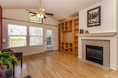 6115 Nathan Way SE unit D, Auburn, WA 98092 - photo 5