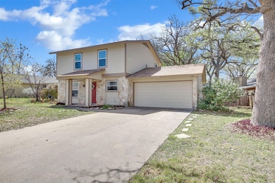 Traditional-style house featuring a front lawn, s
