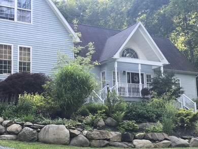 110 Millcreek Ct, Milford, PA 18337 - photo 2