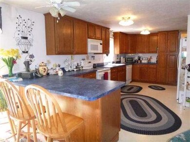 474 West St, Uxbridge, MA 01569 - photo 7