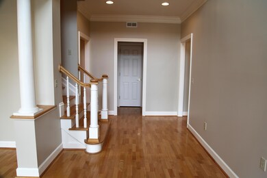 41 Oliver Ct Entry