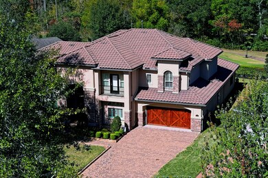 10 Old Castle Ct, the Woodlands, TX 77382 - photo 2