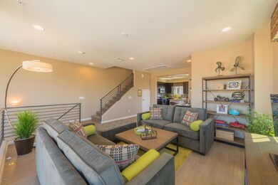 Uptown - Great Room 2