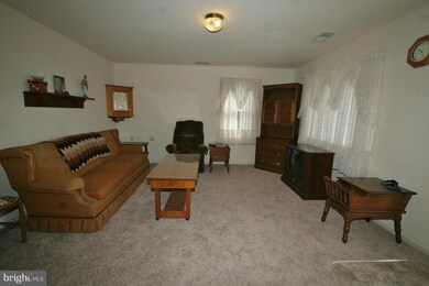 18012 Par Three Dr, Hagerstown, MD 21740 - photo 3