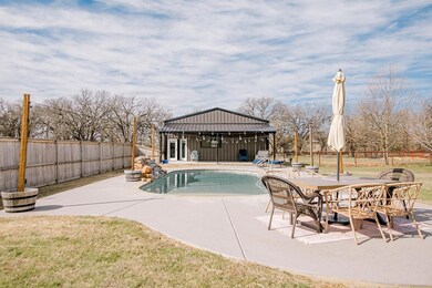 145 Westend Ln, Weatherford, TX 76088 - photo 2