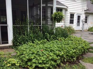 330 N Jefferson St, Batavia, IL 60510 - photo 4