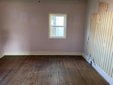 817 N Mulberry St, Muncie, IN 47305 - photo 5