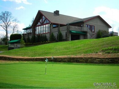 Clubhouse / Putting Green