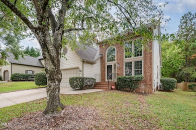 104 Foxcrest Ct, Cary, NC 27513 - photo 2