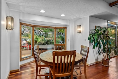 9073 Hyland Creek Cir, Bloomington, MN 55437 - photo 7