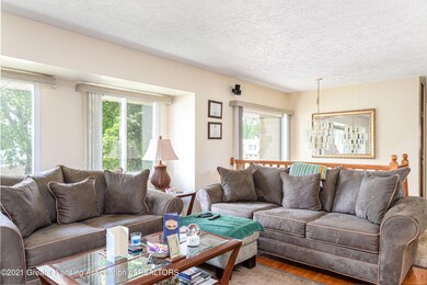 livingrm1