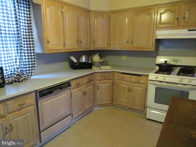 908 N Tuckahoe Rd, Williamstown, NJ 08094 - photo 2