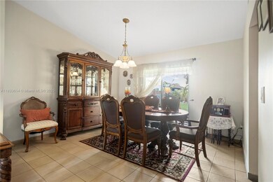 15824 Cotswold Ct, Davie, FL 33331 - photo 7