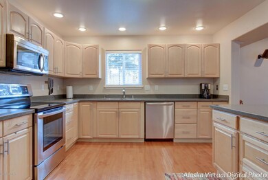 Kitchen W/Wood Floor